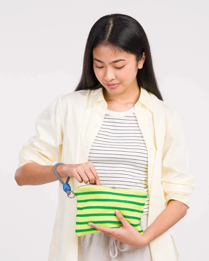 Super Stripe Knit Pupper Pouch 1