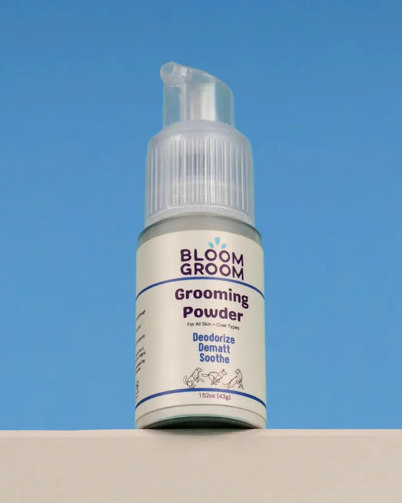 All-In-One Deodorizing Grooming Powder For Dogs 1