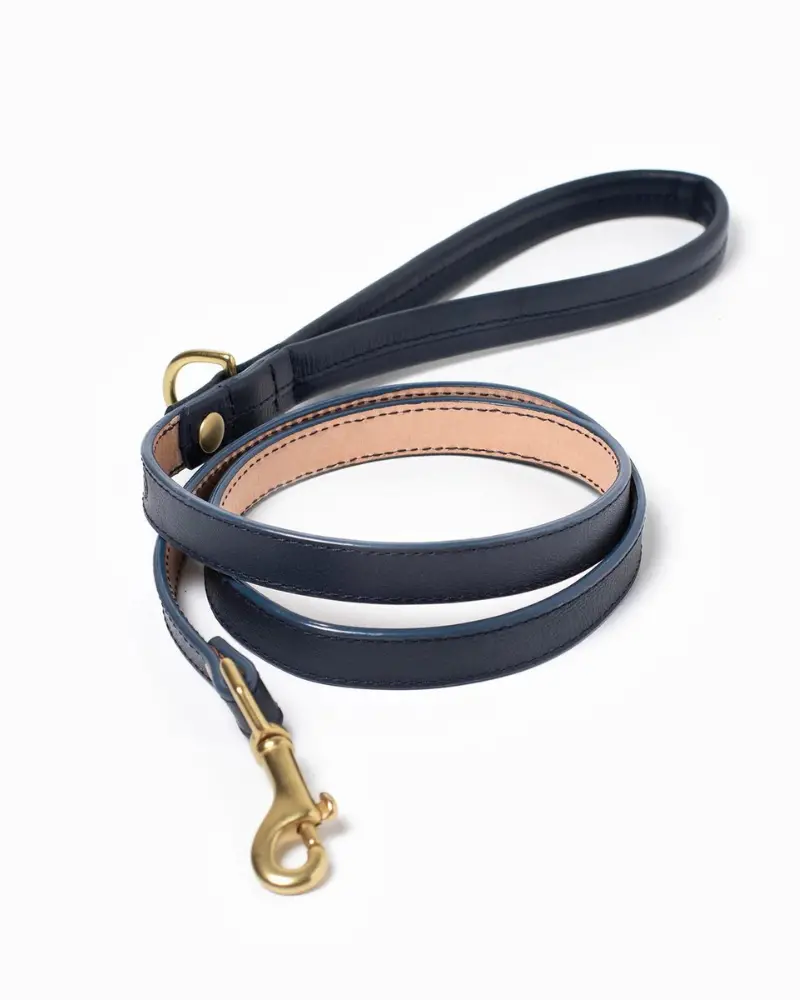Midnight Leather Dog Leash (Made In Guatemala) 1