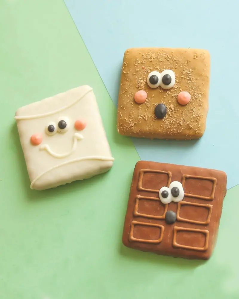 Give Us S'mores! Dog Treat Pack 1