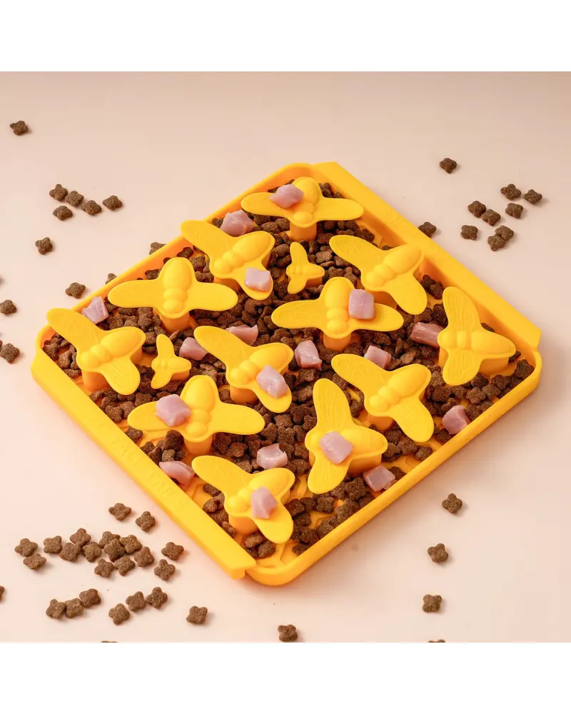 Busy Bee Foraging Mat For Dogs 1