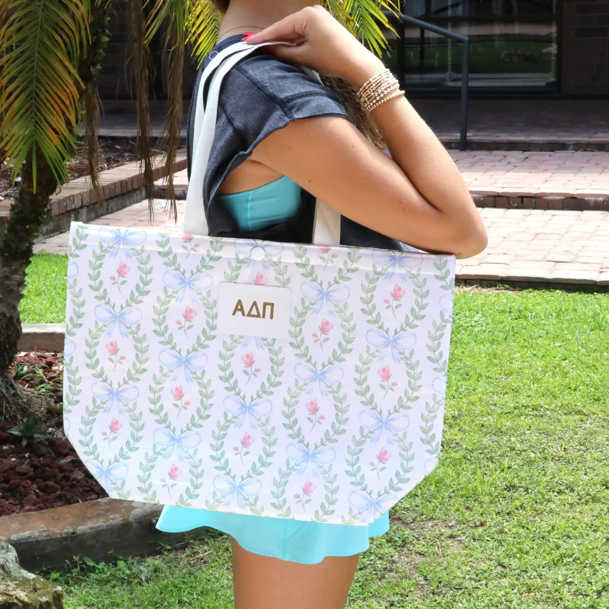 Alpha Delta Pi Insulated Tote 1