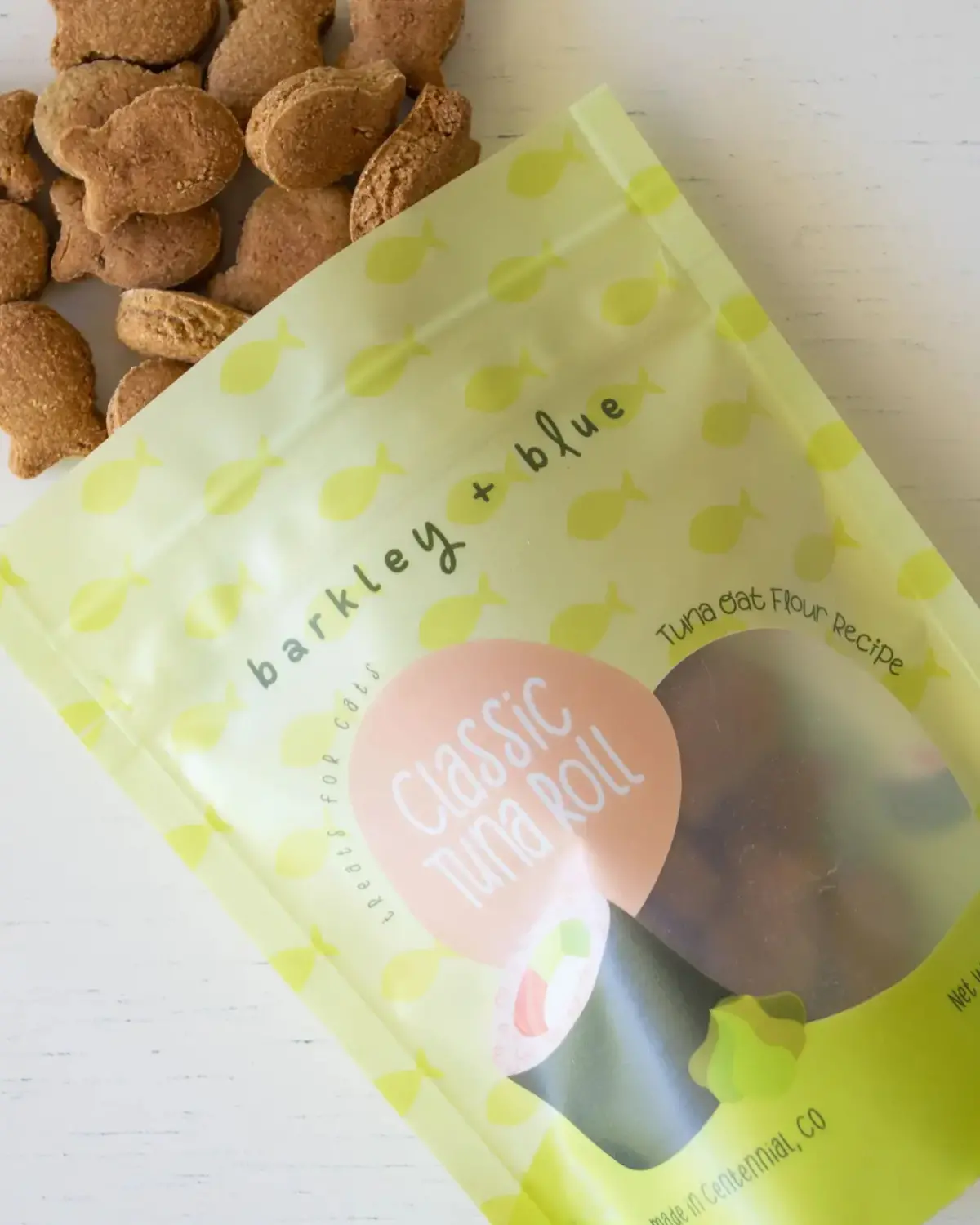 Classic Tuna Roll Mini Cat Treat Biscuits 1