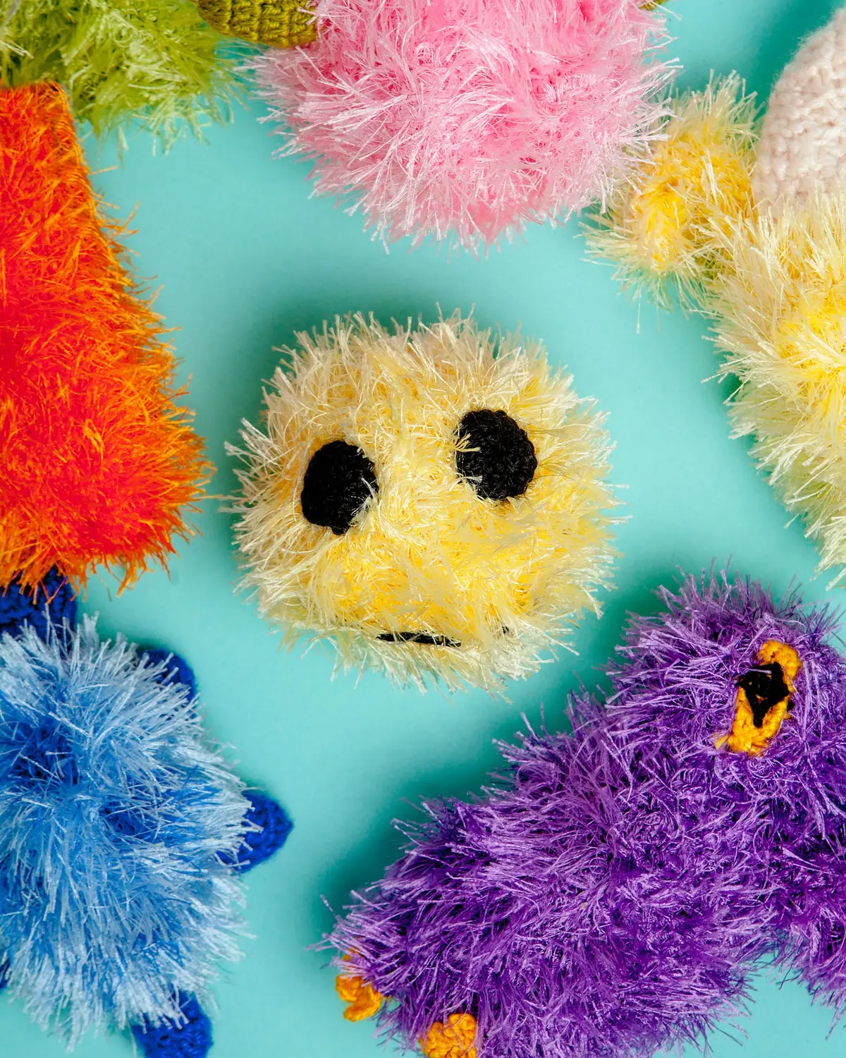 Oomaloo | Smiley Face Toy 1