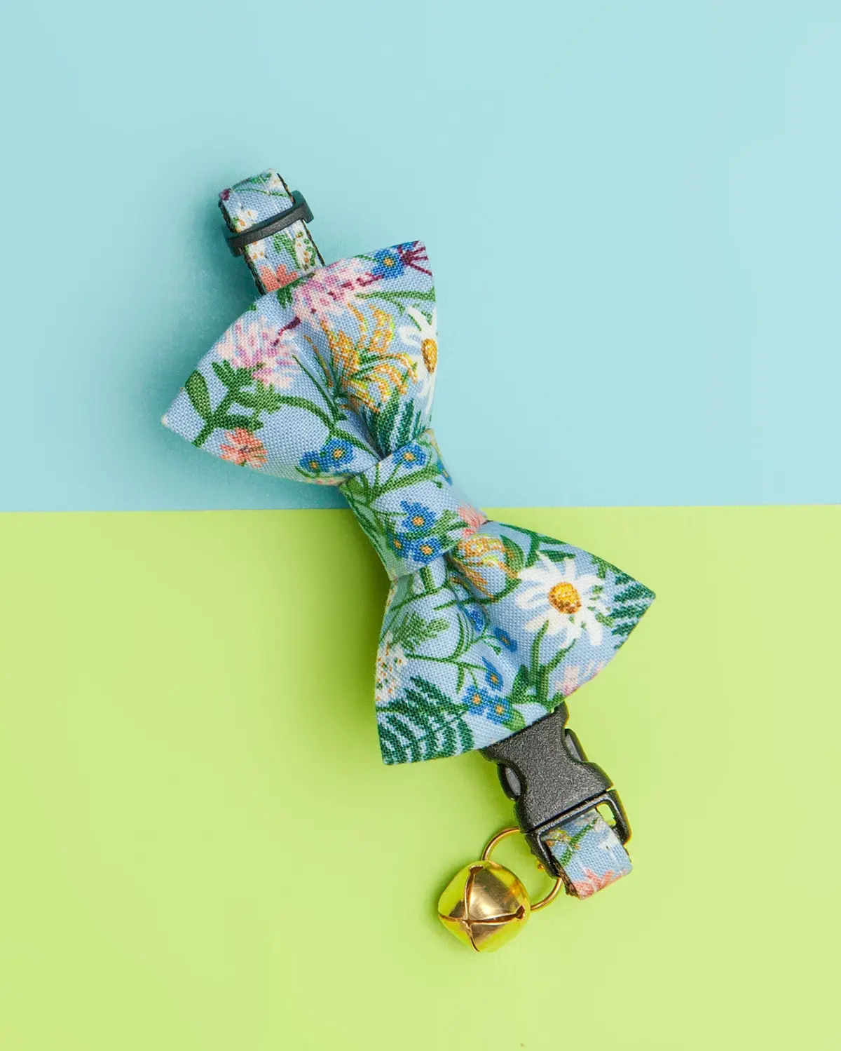 The Oopsie Daisy Cat Collar & Bow Tie Set 1