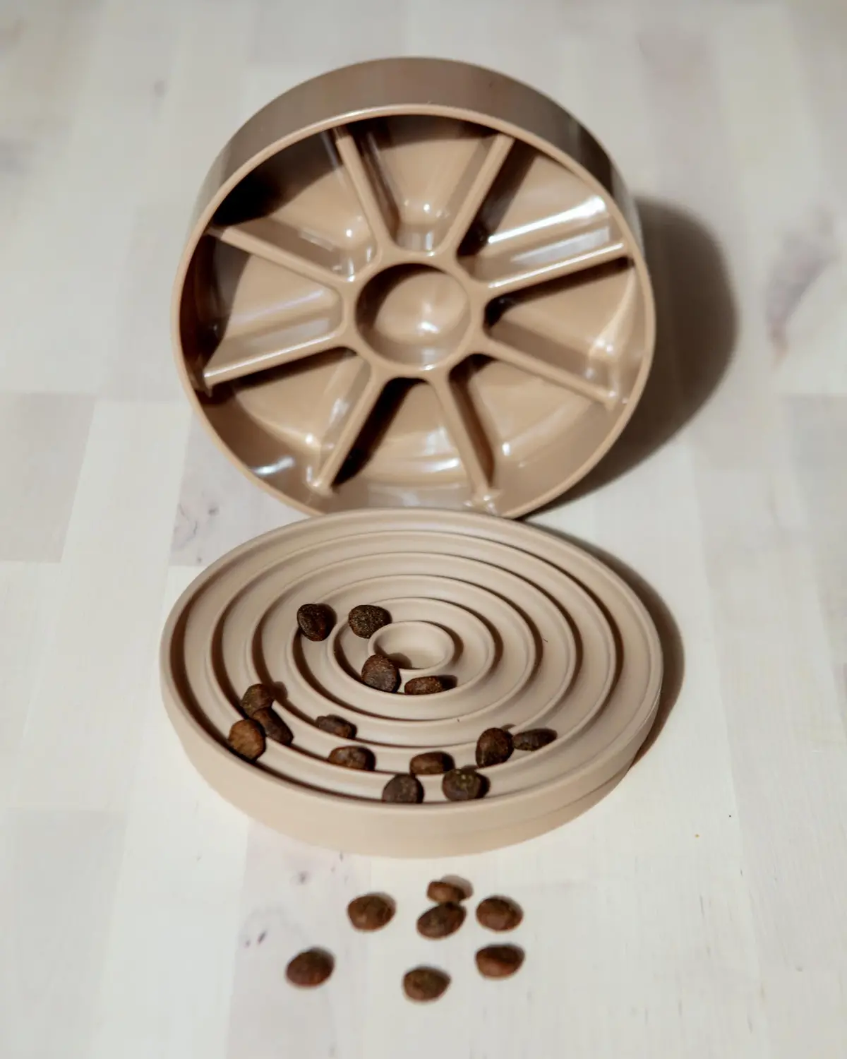 3-In-1 Bento Elevated Slow Feeder + Lick Mat 1