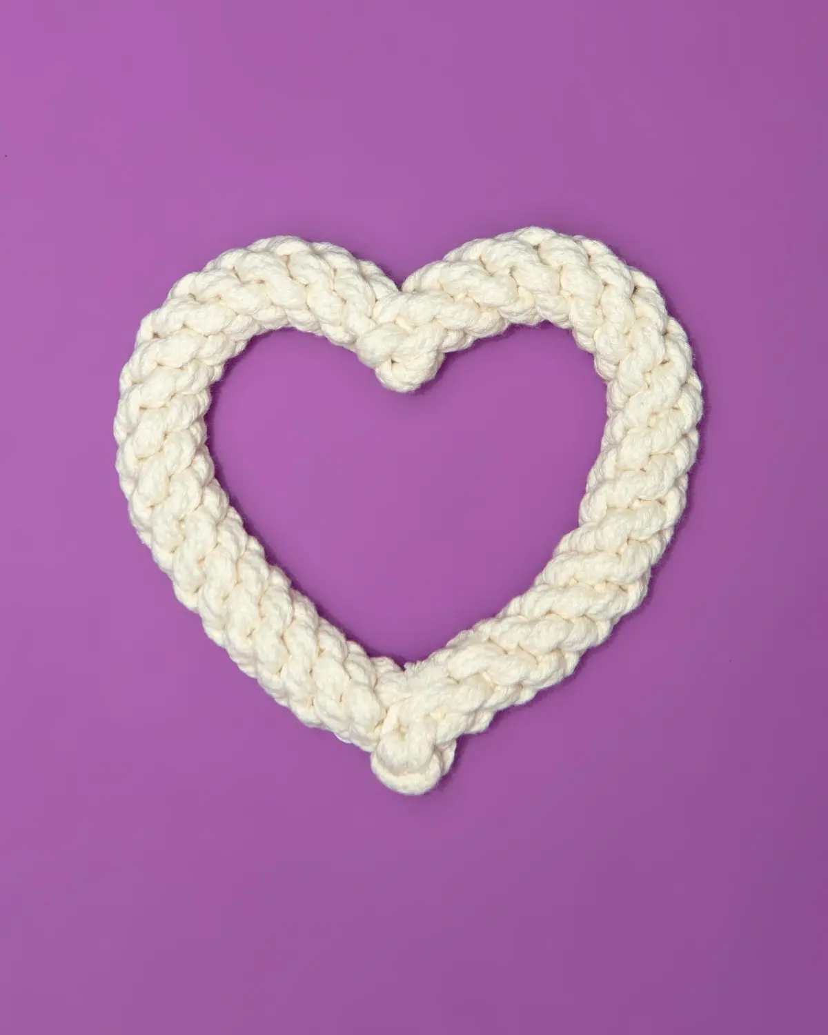 Natural White Heart Dog Rope Toy 1