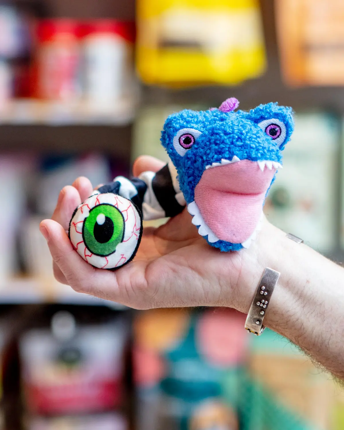 Eyesaur Jr. Crinkly Catnip Toy 1