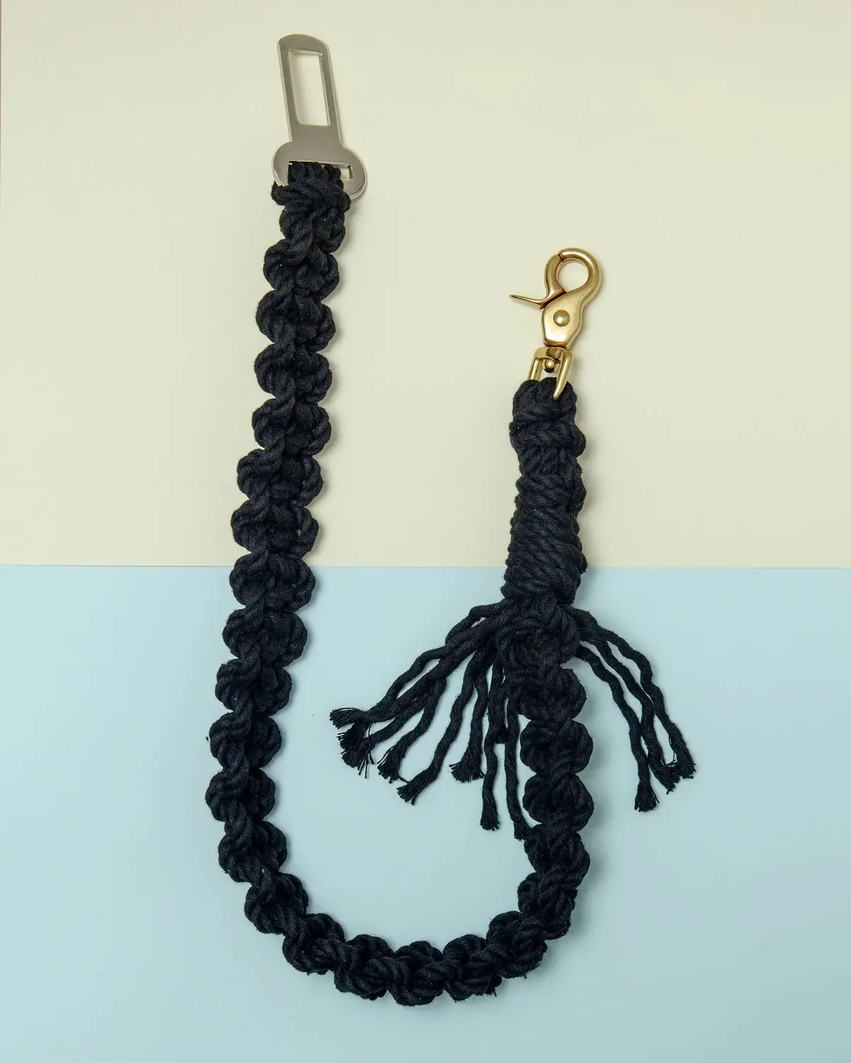 Macrame Seat Belt Dog Restraint In Black (Made In The Usa) 1