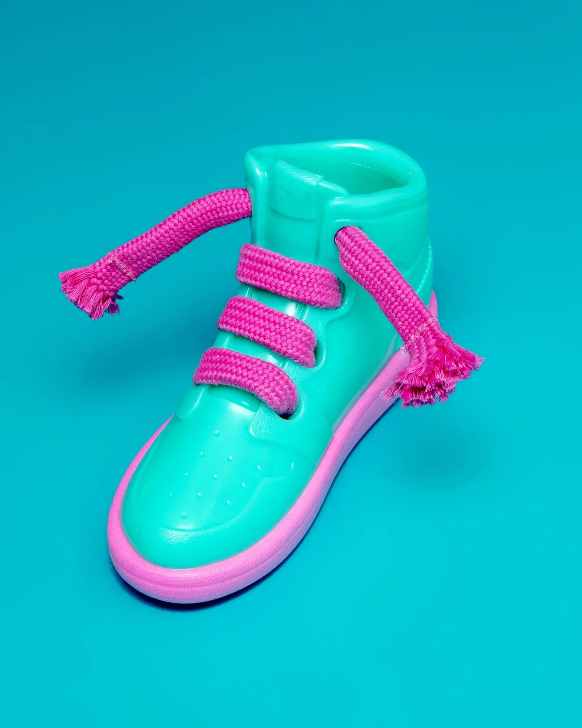 Fresh Kicks 'N' Licks Interactive Chew Toy 1