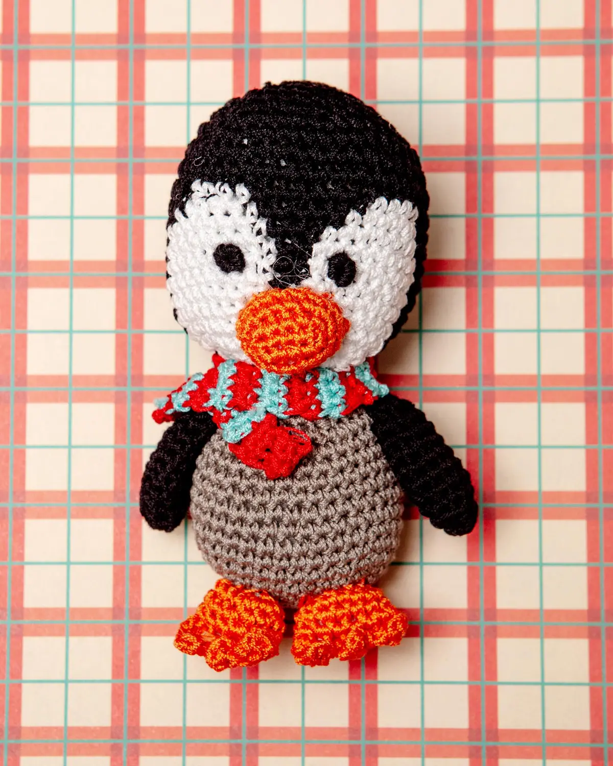 Chilly Willy The Penguin Organic Knit Dog Toy 1