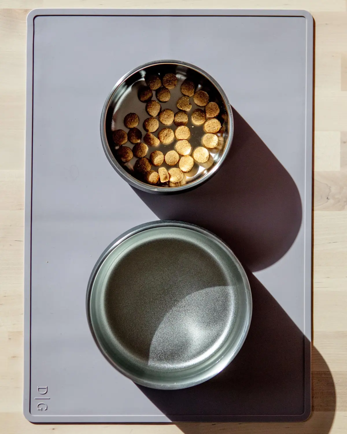 Silicone Dog Feeding Mat In Lilac 1