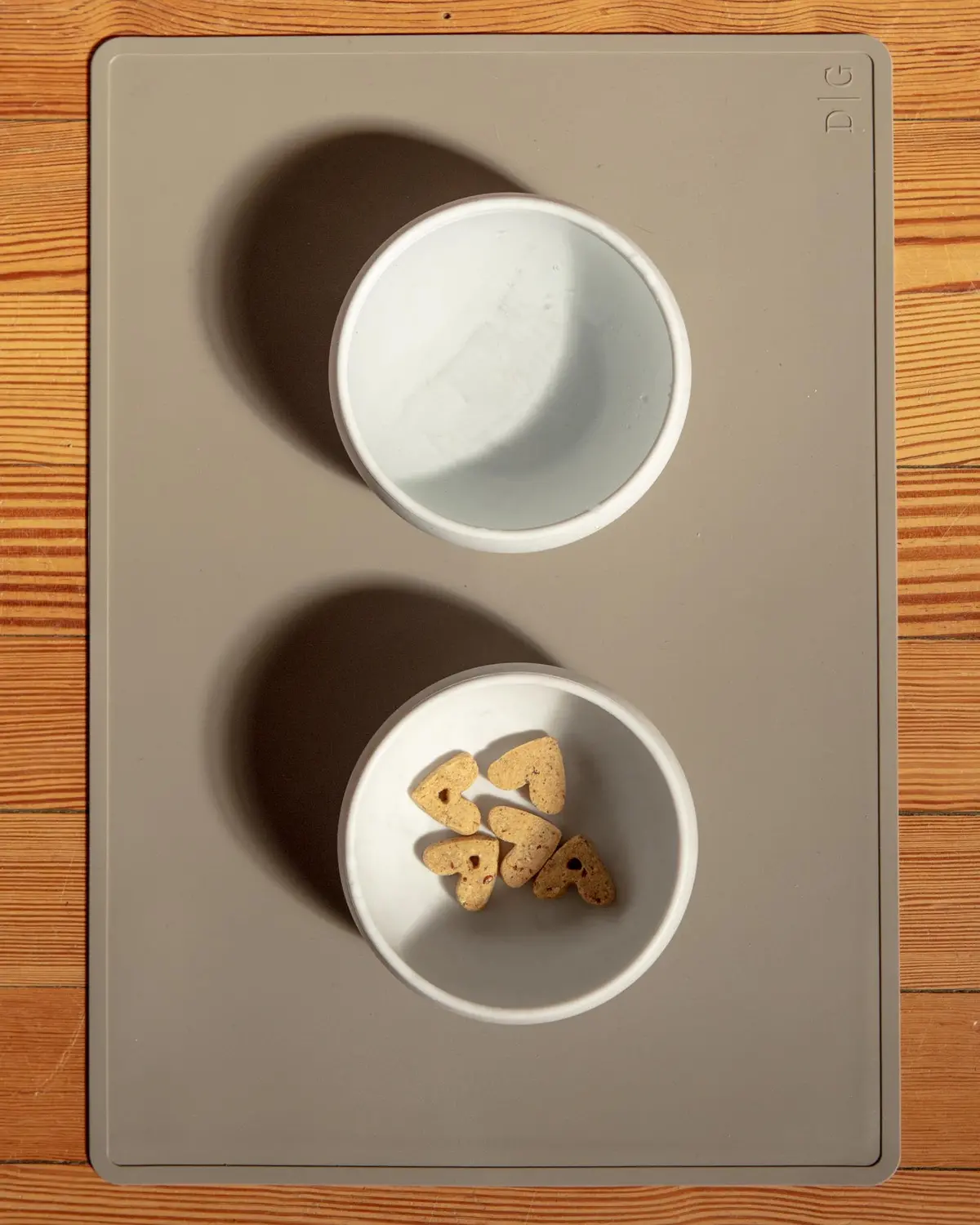 Silicone Dog Feeding Mat In Grey 1