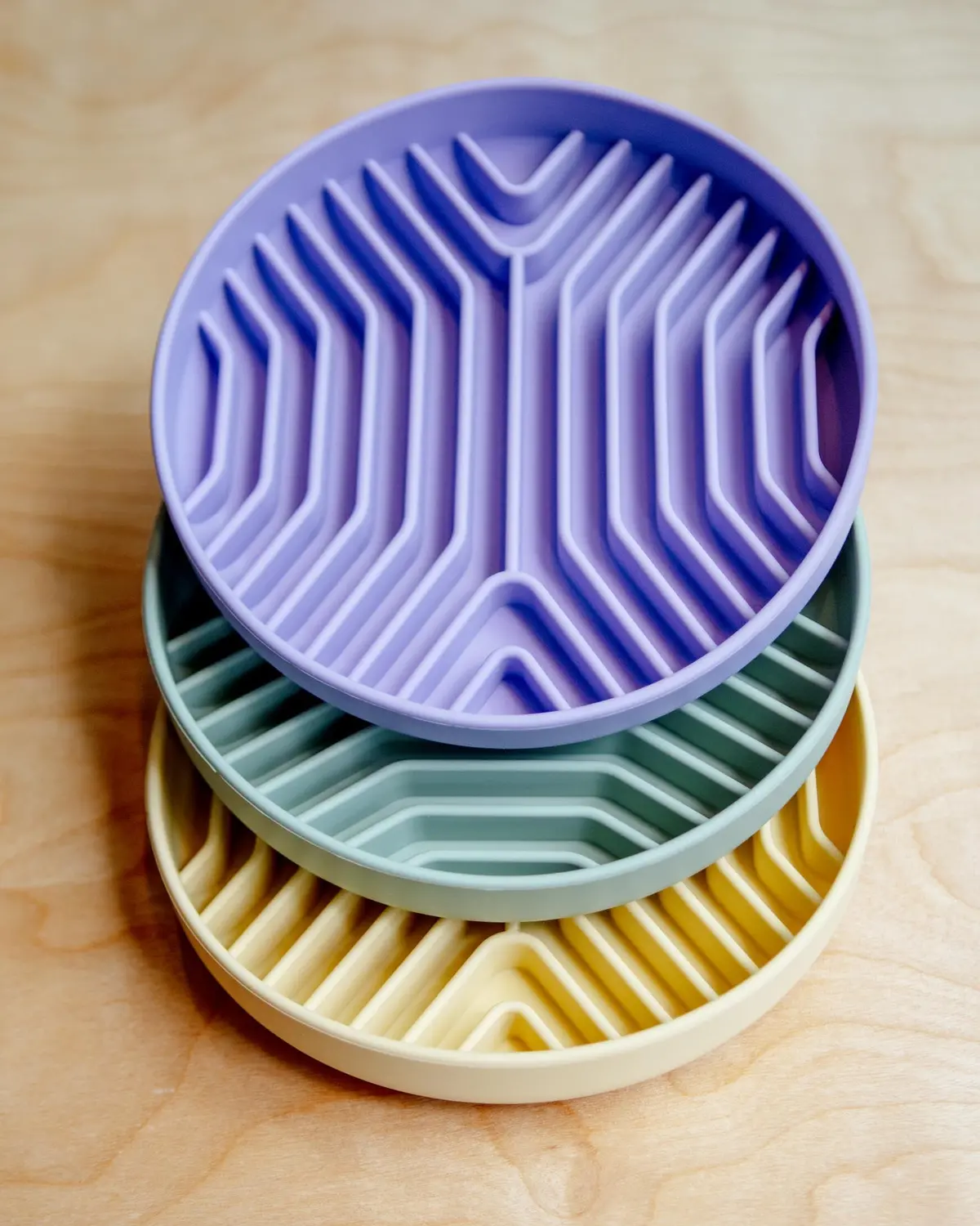 Geometric Silicone + Suction Slow Feeder 1