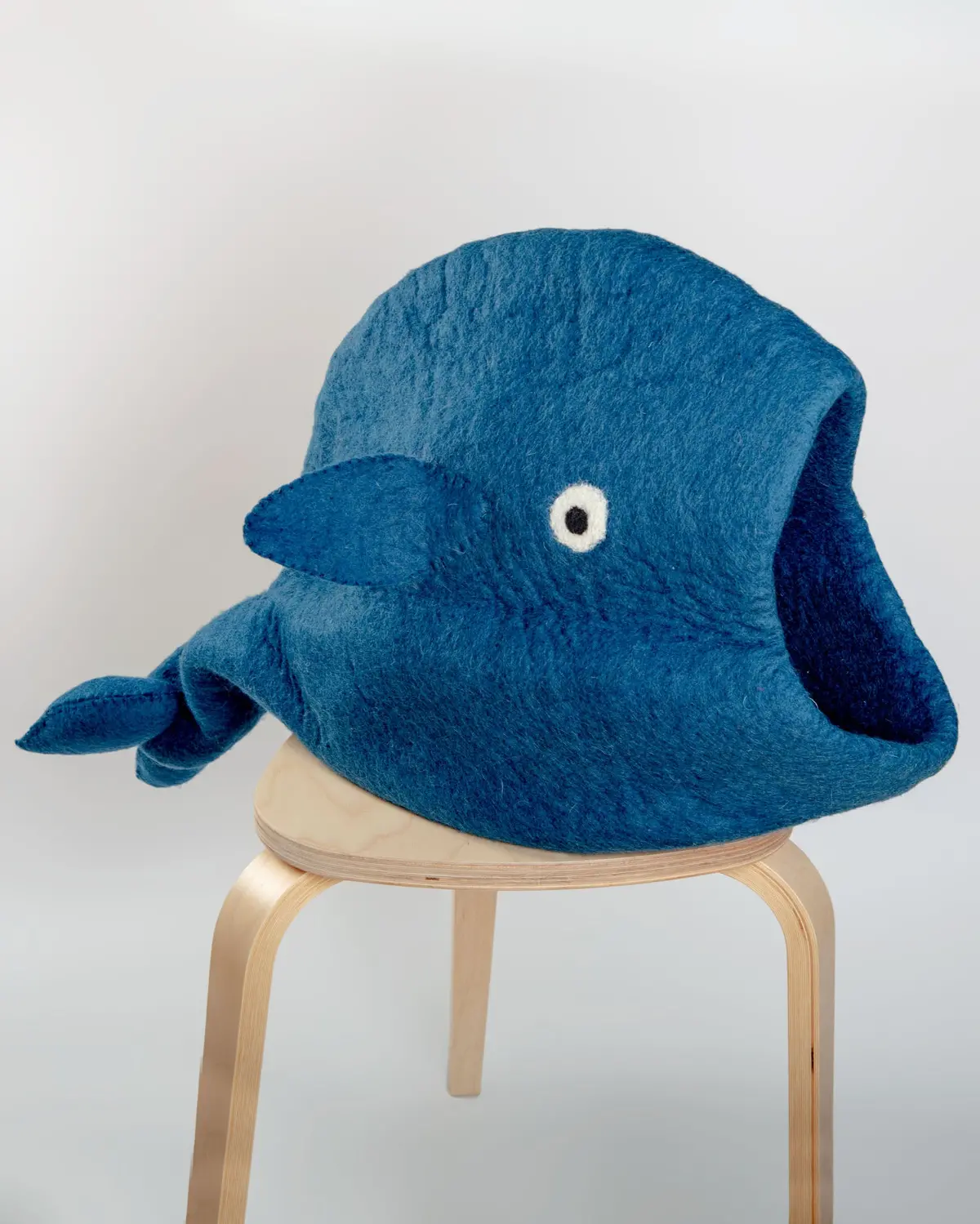 Blue Whale Wool Pet Cave 1