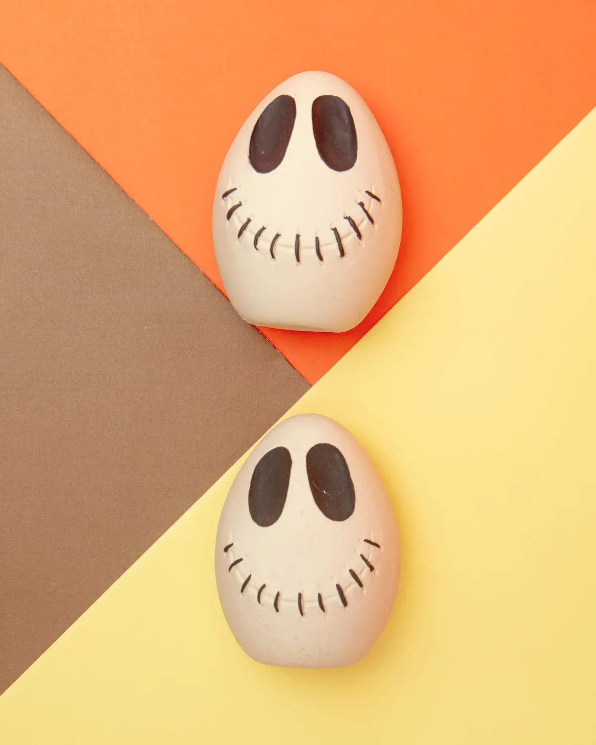 Spooky Skull Halloween Latex Squeaky Egg 1