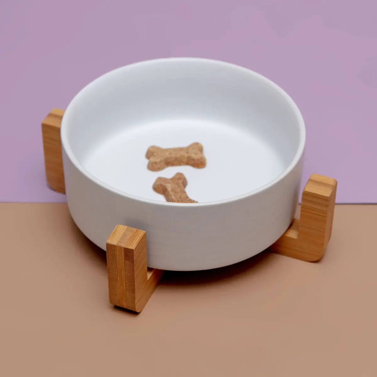 Bowl + Stand In Eggshell And Bamboo (Single) 1