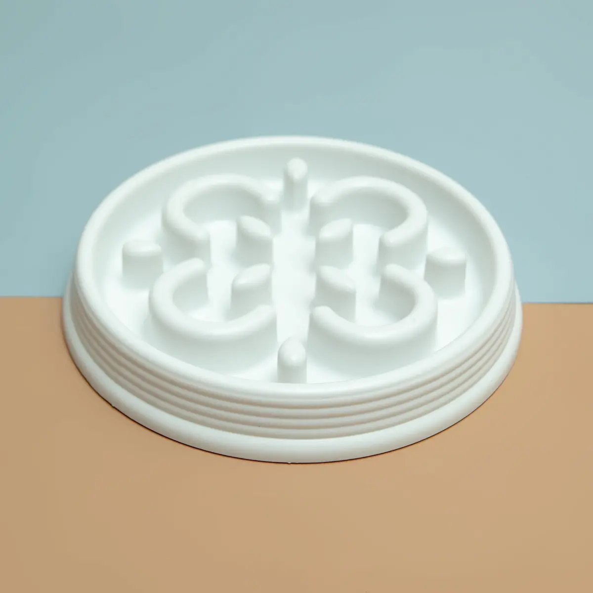 Slow Chow Feeder In Bright White (Small) 1