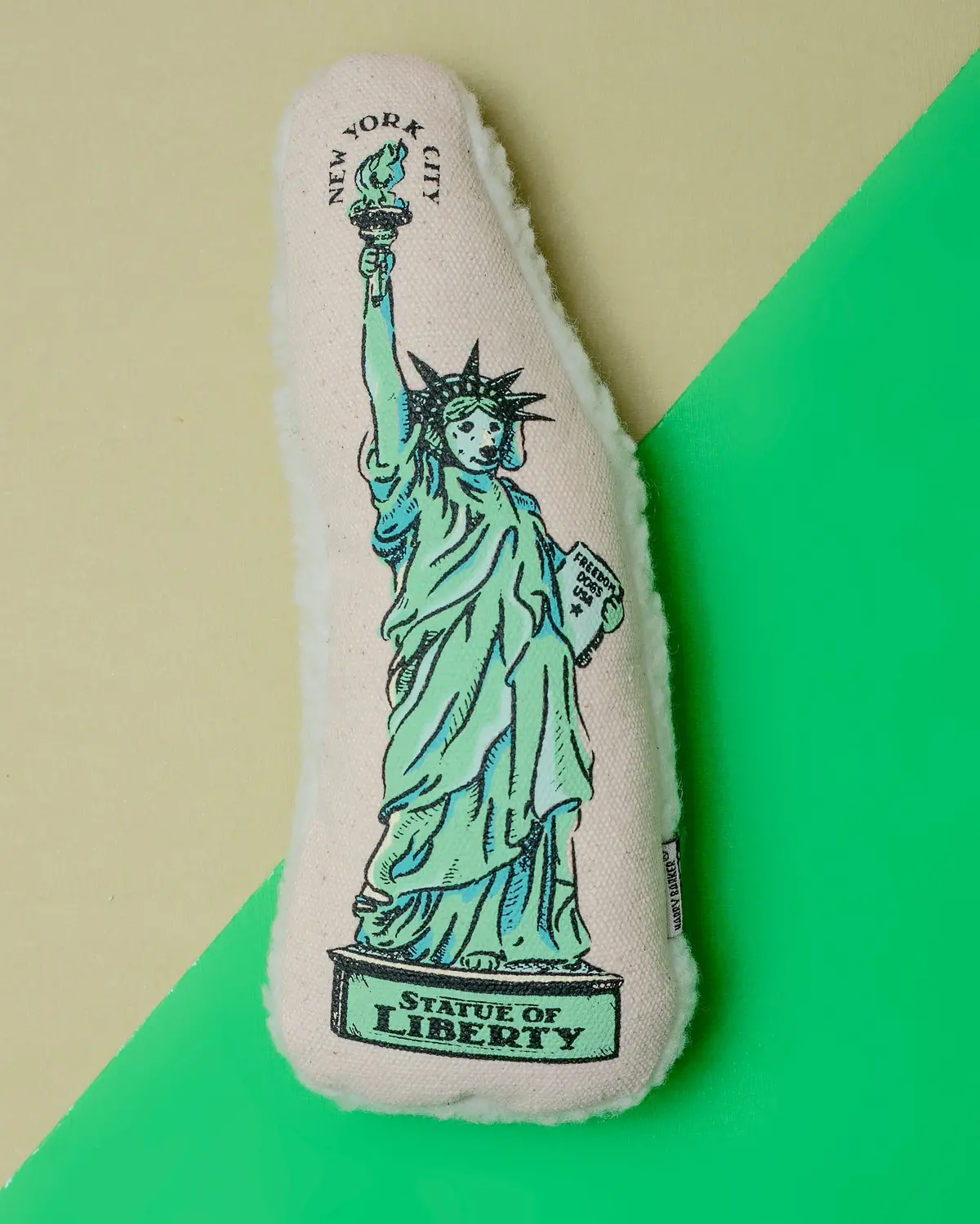 Statue Of Liberty Plush Dog Toy 1
