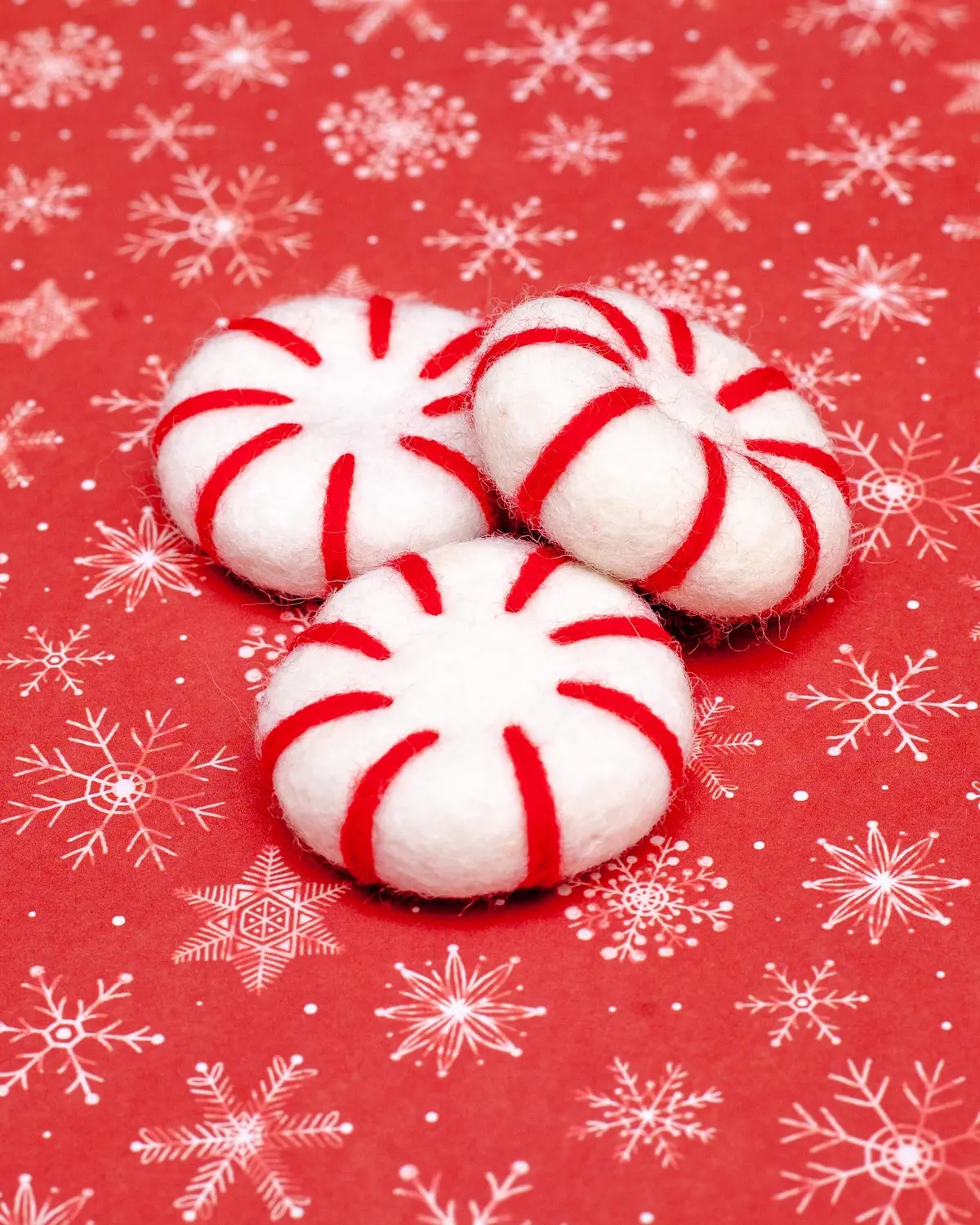Kitty Peppermints Wool Cat Toy 1