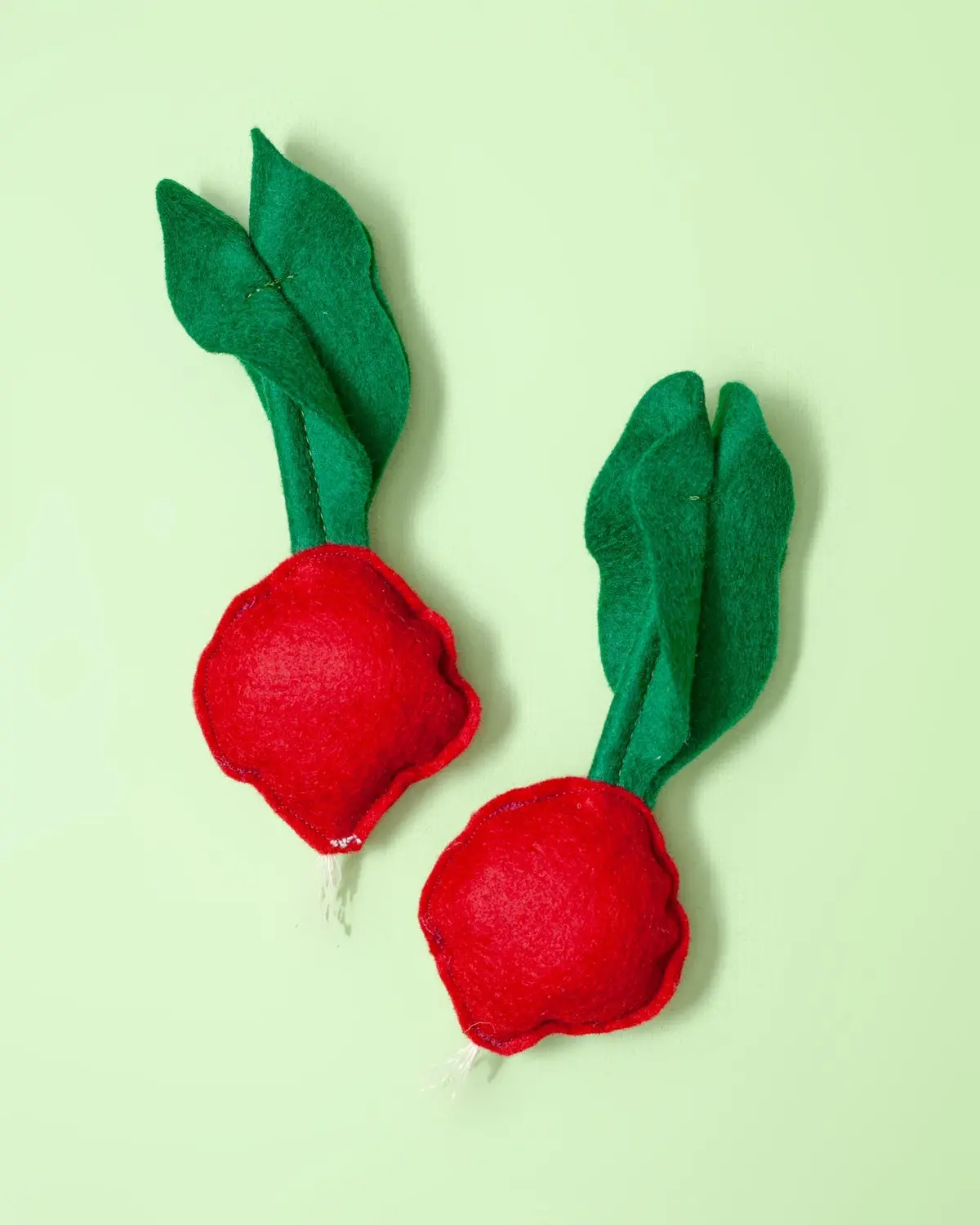Woolen Crunchy Radish Catnip Toy 1