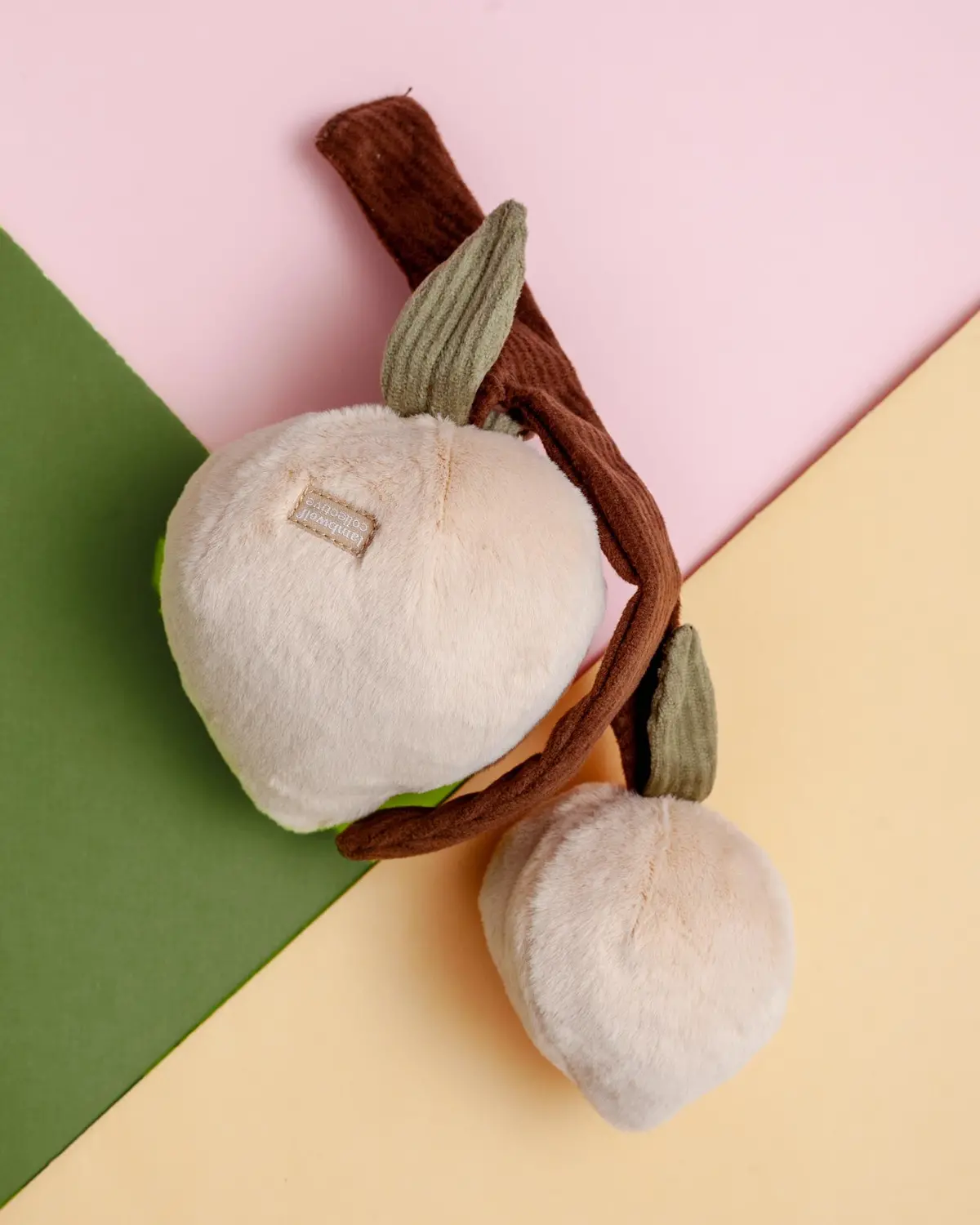 Momo Peaches Snuffle Interactive Dog Toy 1