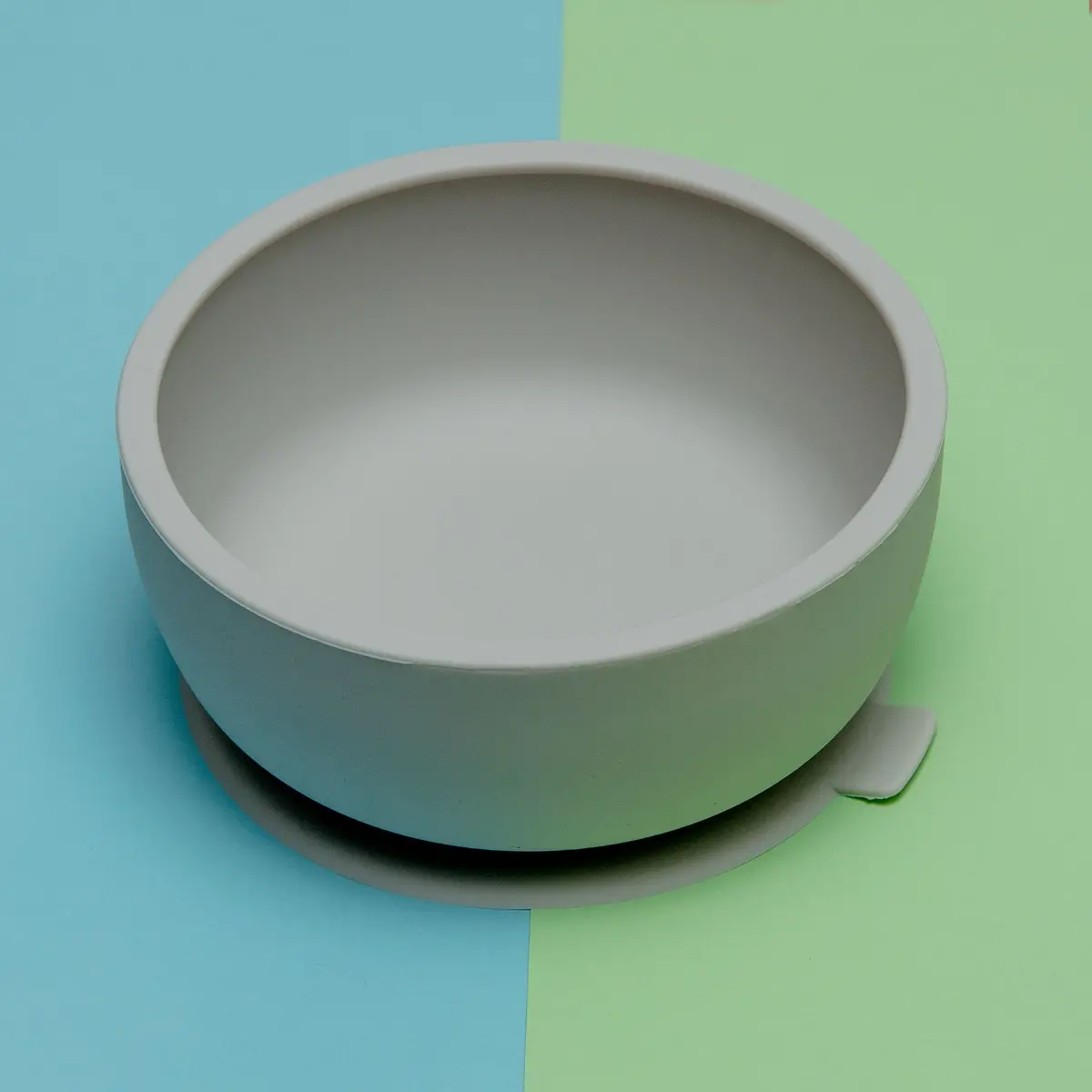 Silicone Suction Dog Food & Water Bowl With Lid In Milk << Clearance >> 1