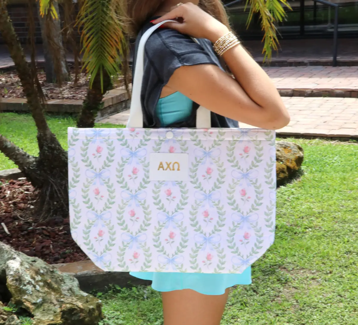 Alpha Chi Omega Insulated Tote 1
