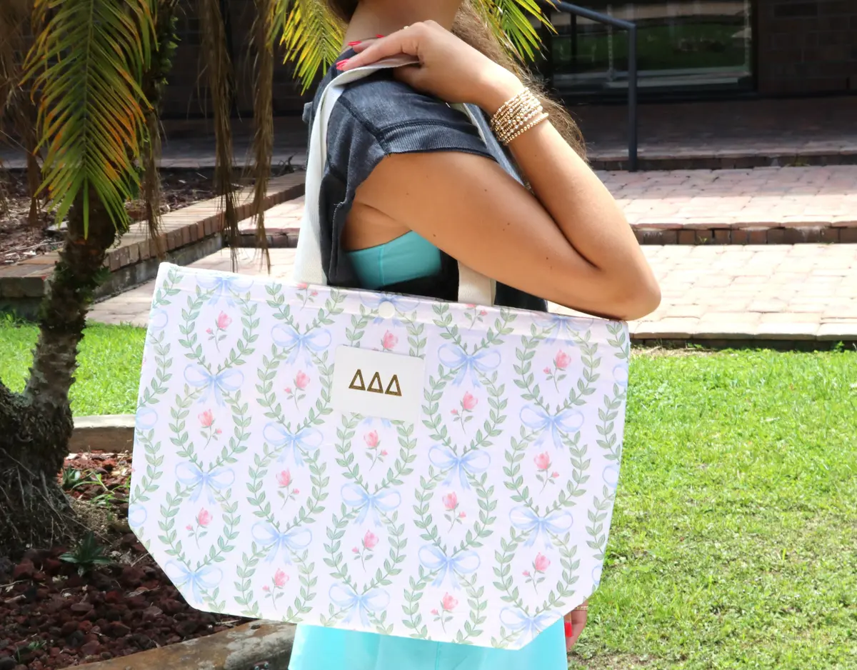 Delta Delta Delta Insulated Tote 1