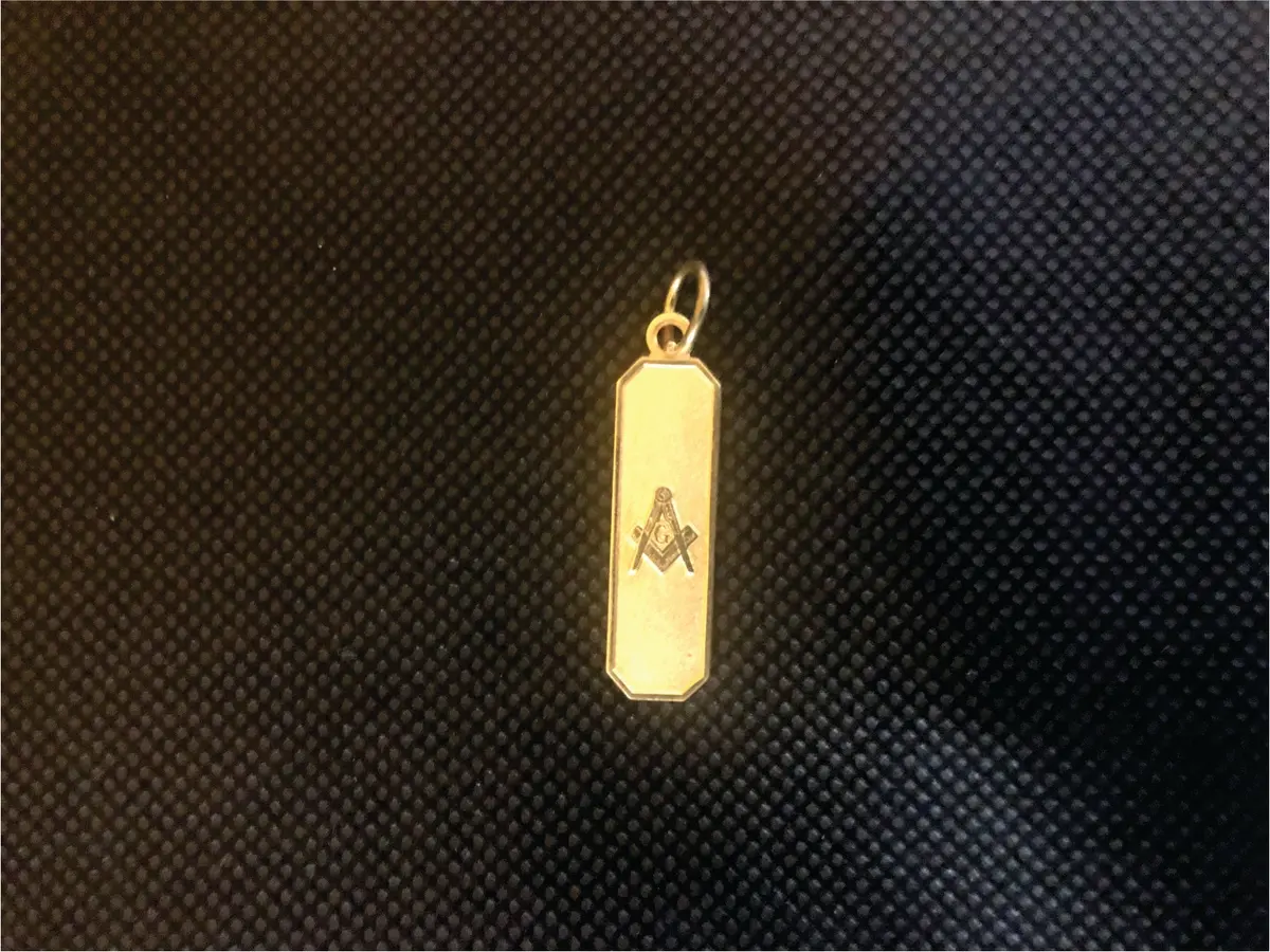 Masons Plate Necklace Charm 1