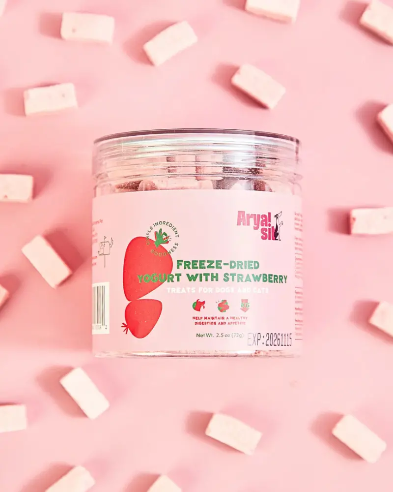 Freeze-Dried Strawberry Yogurt Treats For Dogs & Cats 1