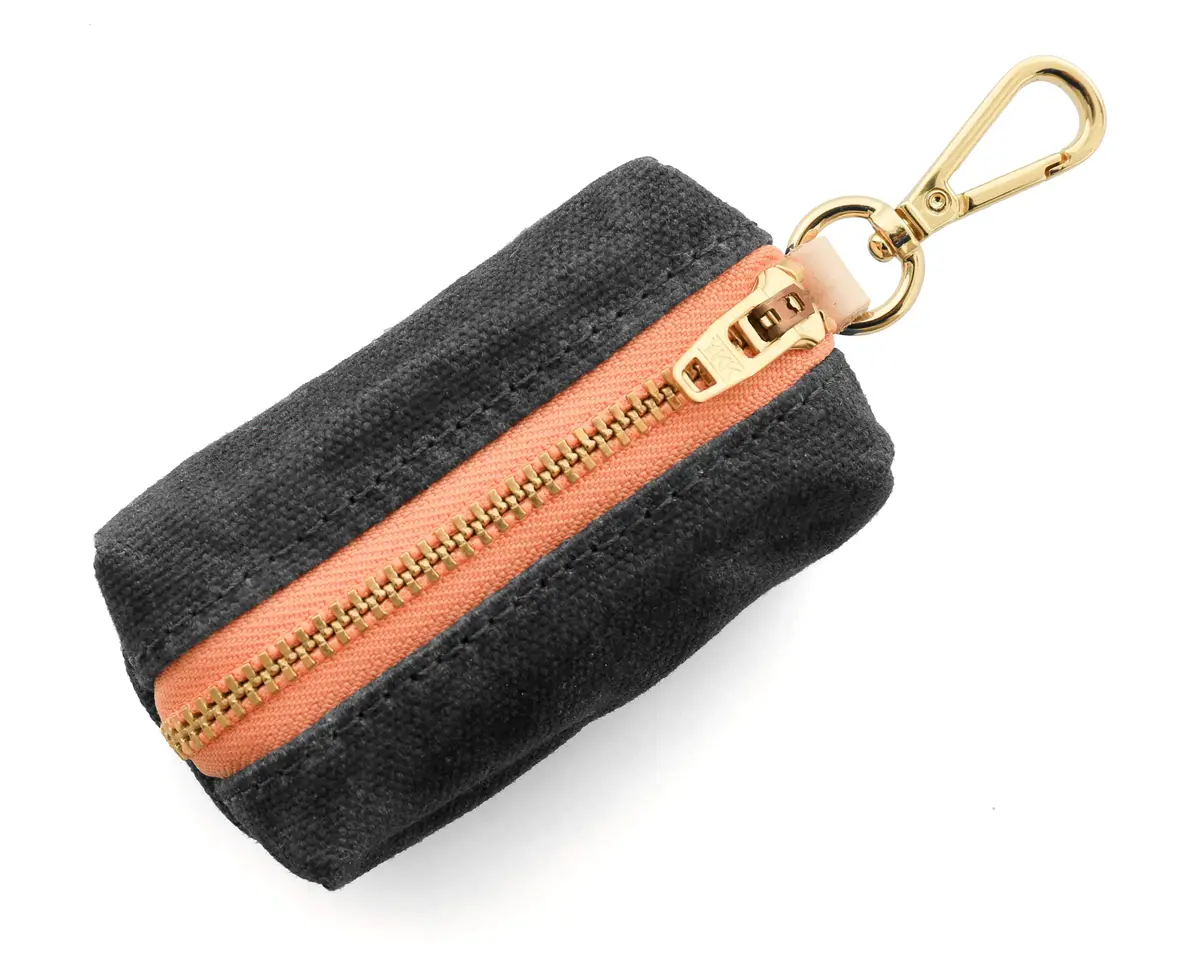 The Foggy Dog | Onyx Waxed Canvas Leash Bag 1