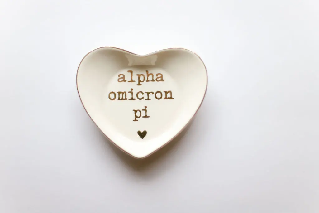 Alpha Omicron Pi Heart Ring Dish 1