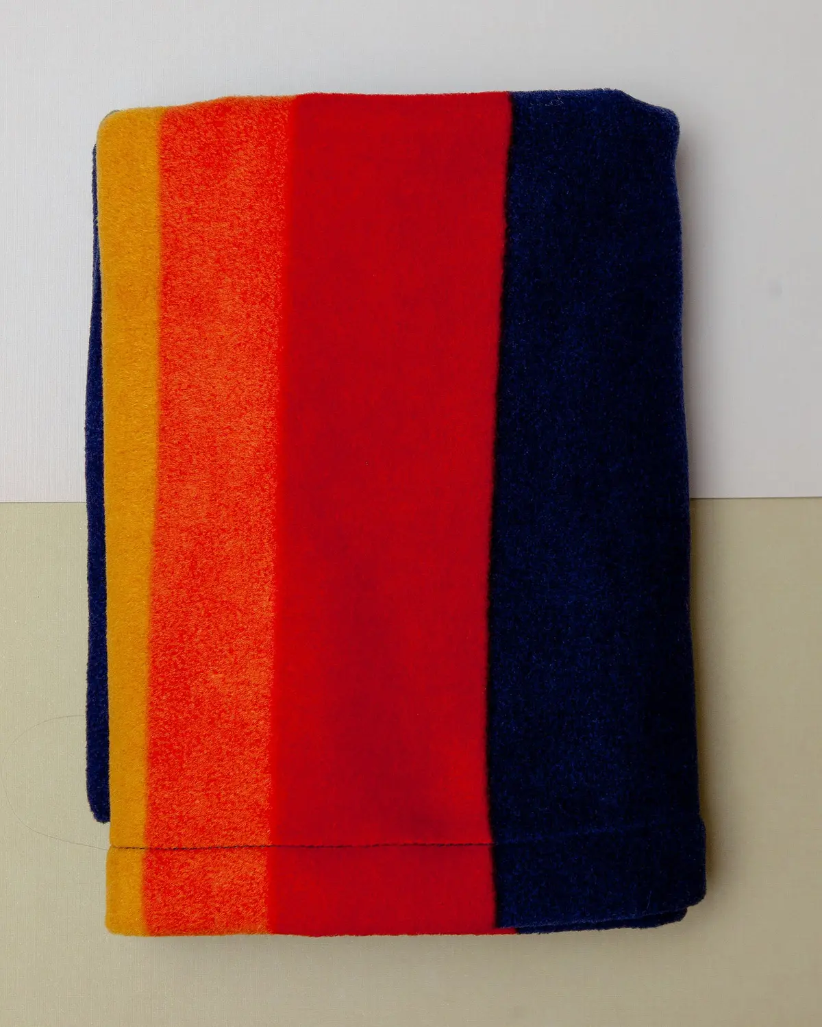 Pendleton Fleece Pet Throw In Crater Lake 1