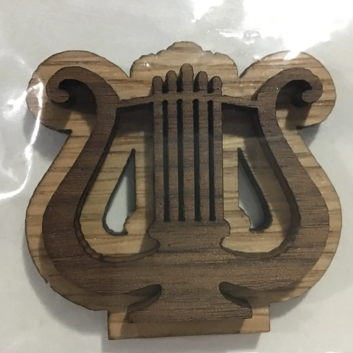 Lyre Oak-Backed Symbol 1