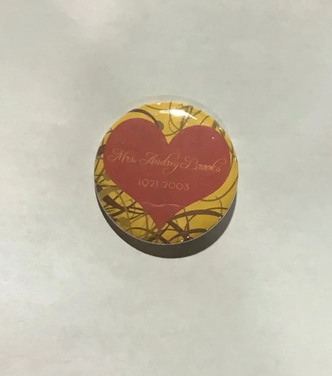 Iota Sweetheart 1" Red Heart Button - Discontinued 1