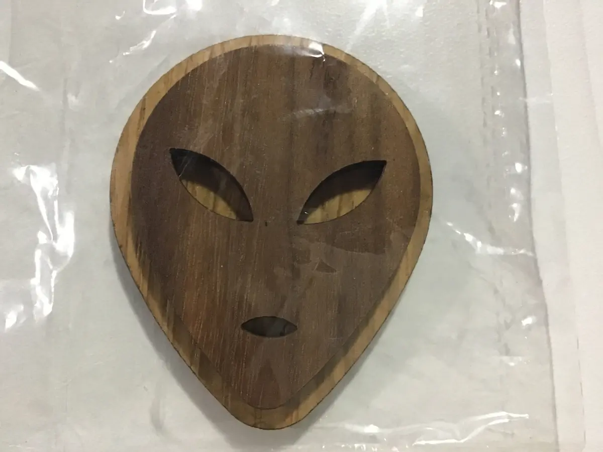 Alien Oak-Backed Symbol 1
