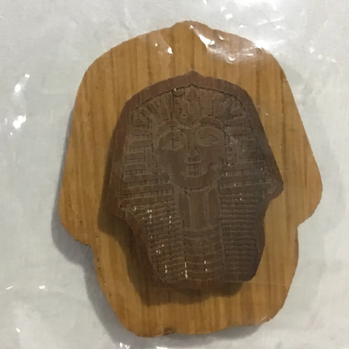 Sphinx Oak-Backed Symbol 1