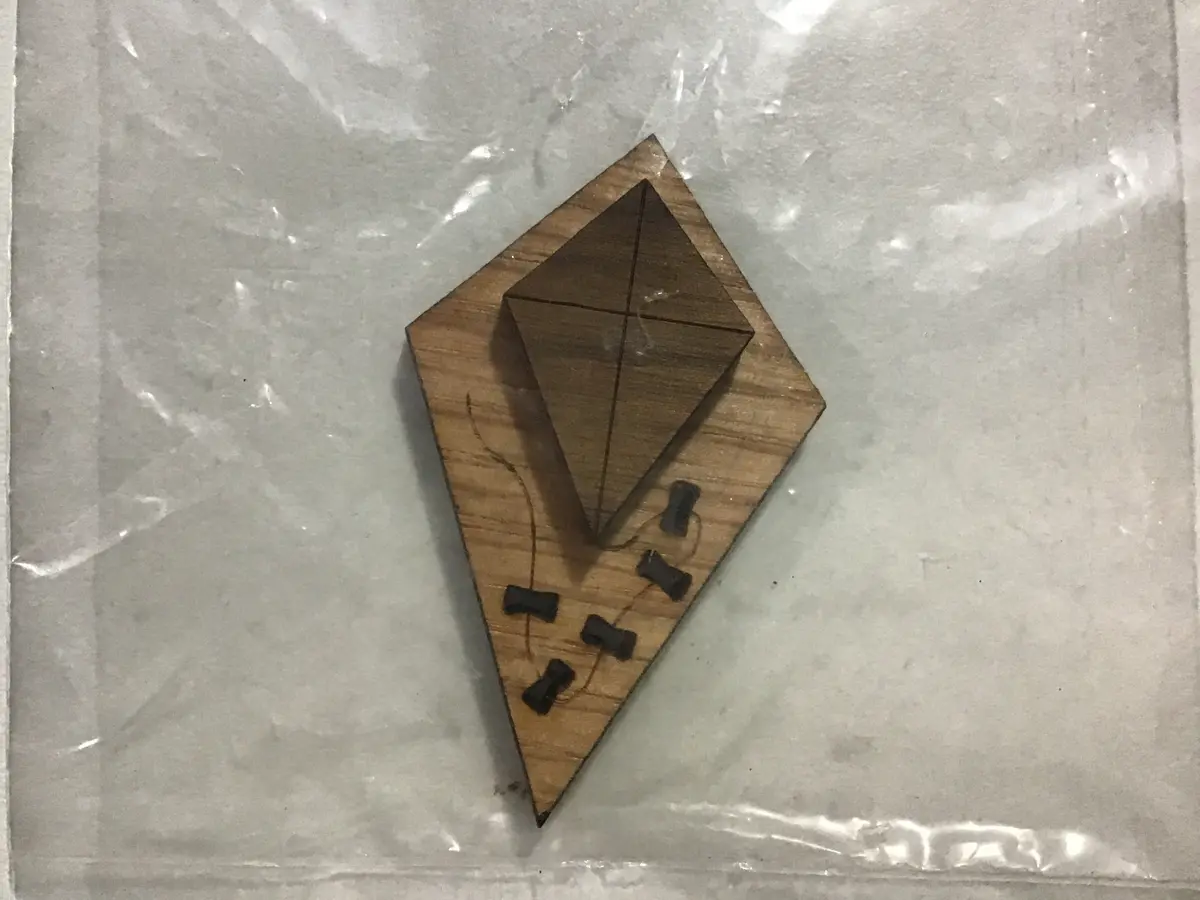 Kite Oak-Backed Symbol 1