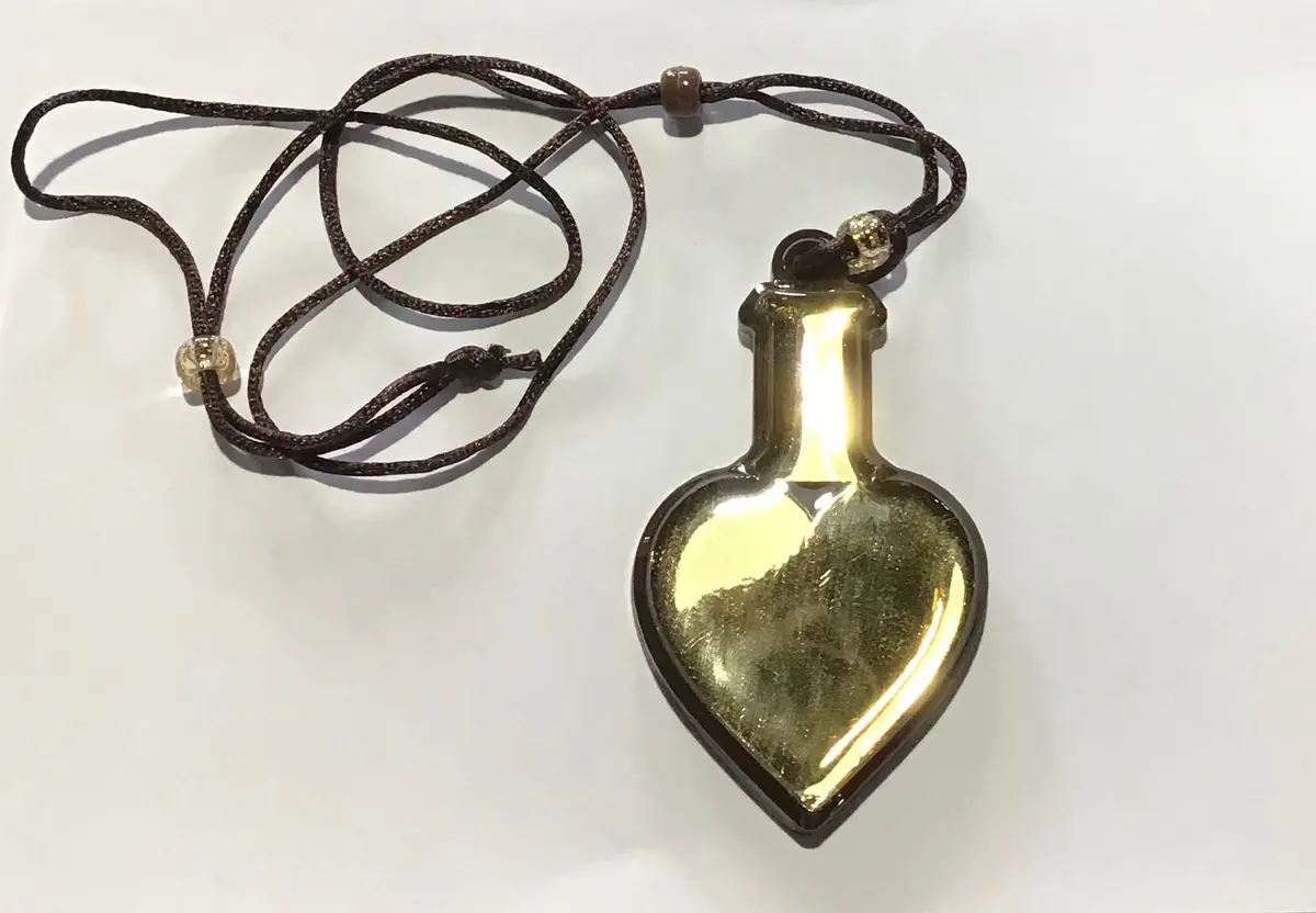 Iota Sweetheart "I Heart" Tiki - Discontinued 1