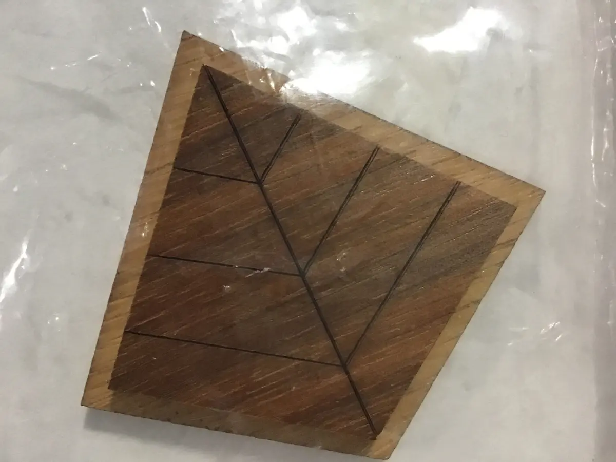 Piramid Oak-Backed Symbol 1