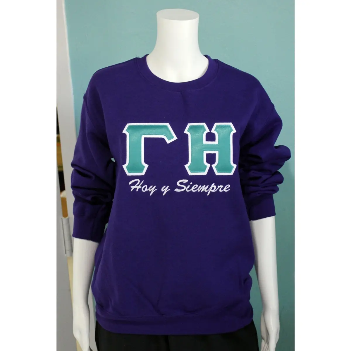 Gamma Eta Crewneck Sweater Hoy Y Siempre 1